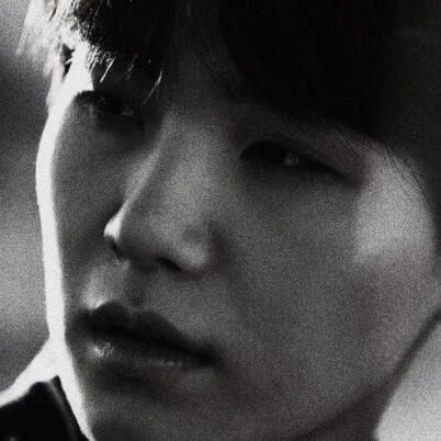 Black and White Yoongi Pic